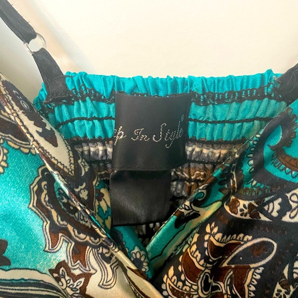 Beautiful multi colored maxi dress - Picture 3 of 5